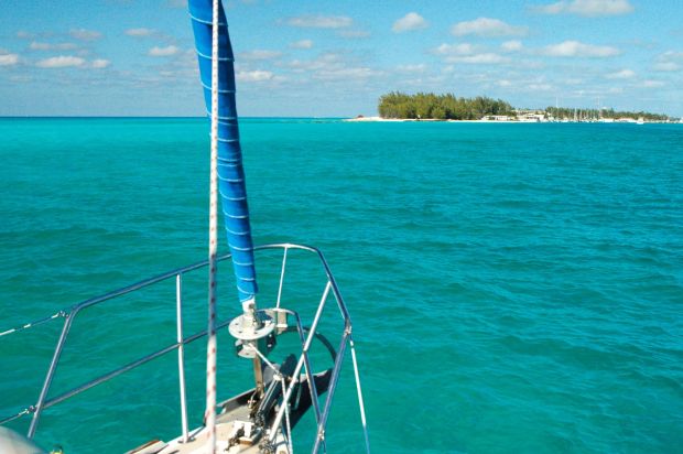 Journey's bow headed toward Bimini.