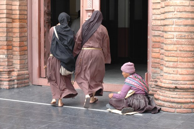 Santa Cruz - Basilica de San Lorenzo at the Plaza 24 de Septiembre.